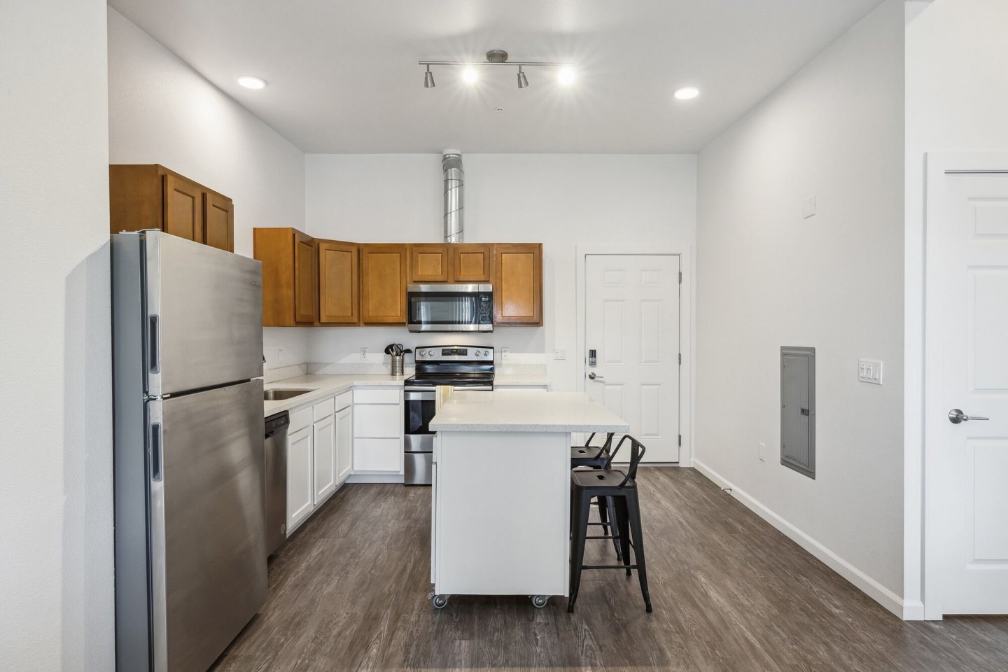 Pullman Modern Urban Apartments Image 34