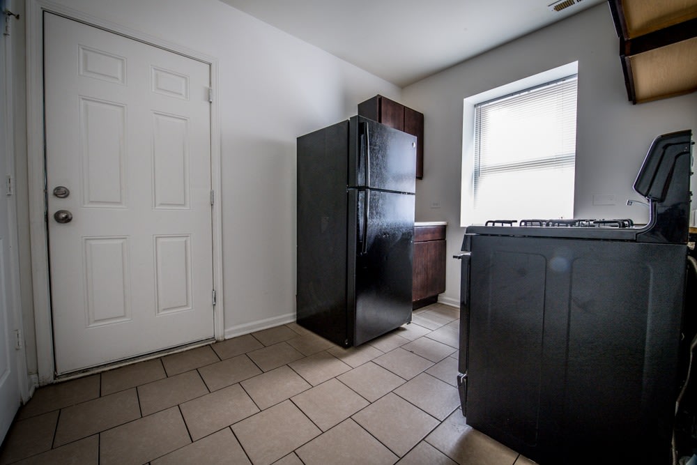 1101 N LeClaire Ave Image 5