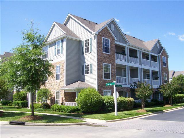 The Lodge at Southpoint Image 24