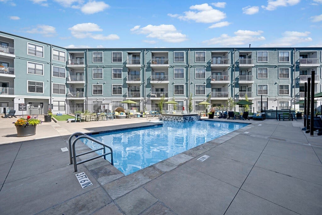 The Metro Apartments Image 12