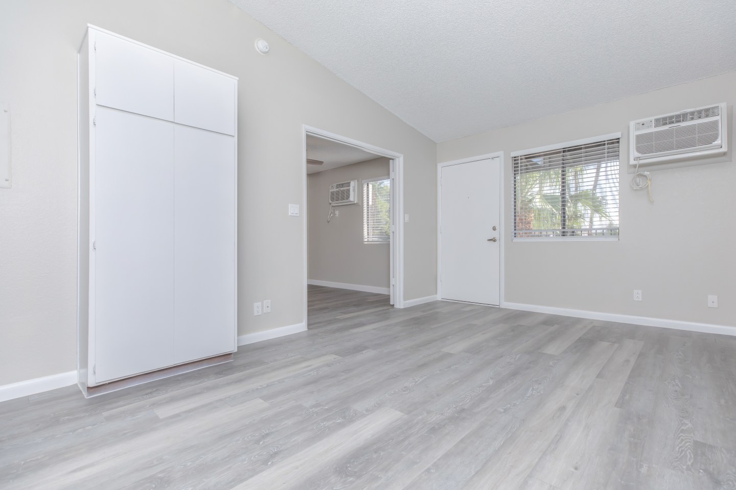 Desert Gardens Apartment Community Image 27