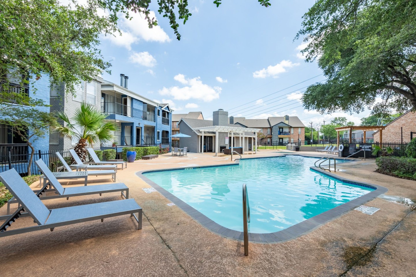 Axio (fka Villages Of Cinnamon Creek) nka The Iris Apartments Image 6
