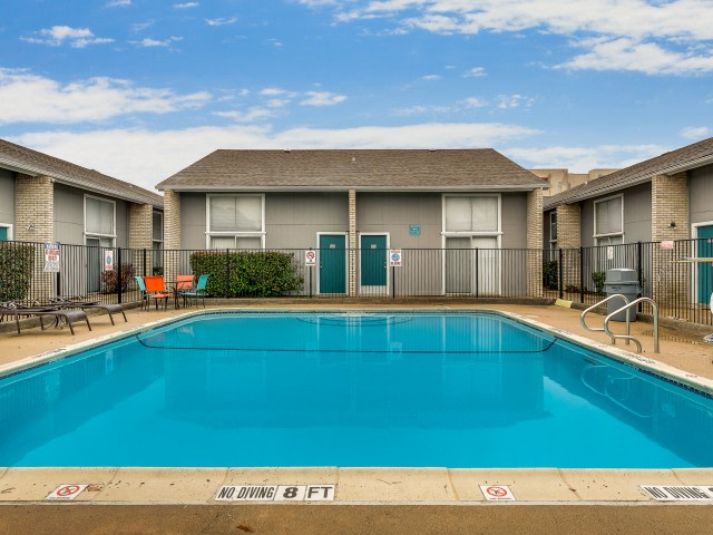 Pinewoods Apartments Image 5