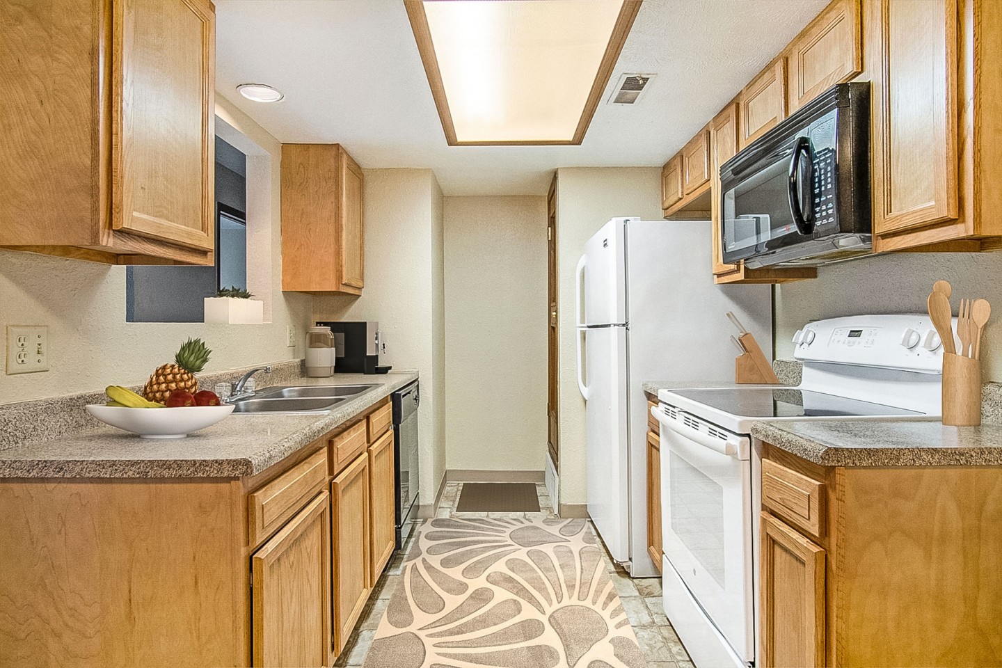 Raintree Apartments Image 3