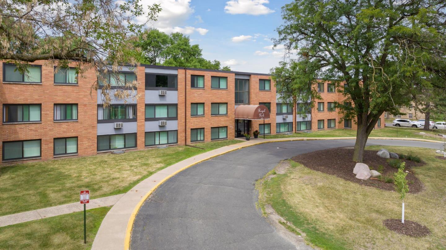 Aquila Park & Royal Park Apartments Image 23