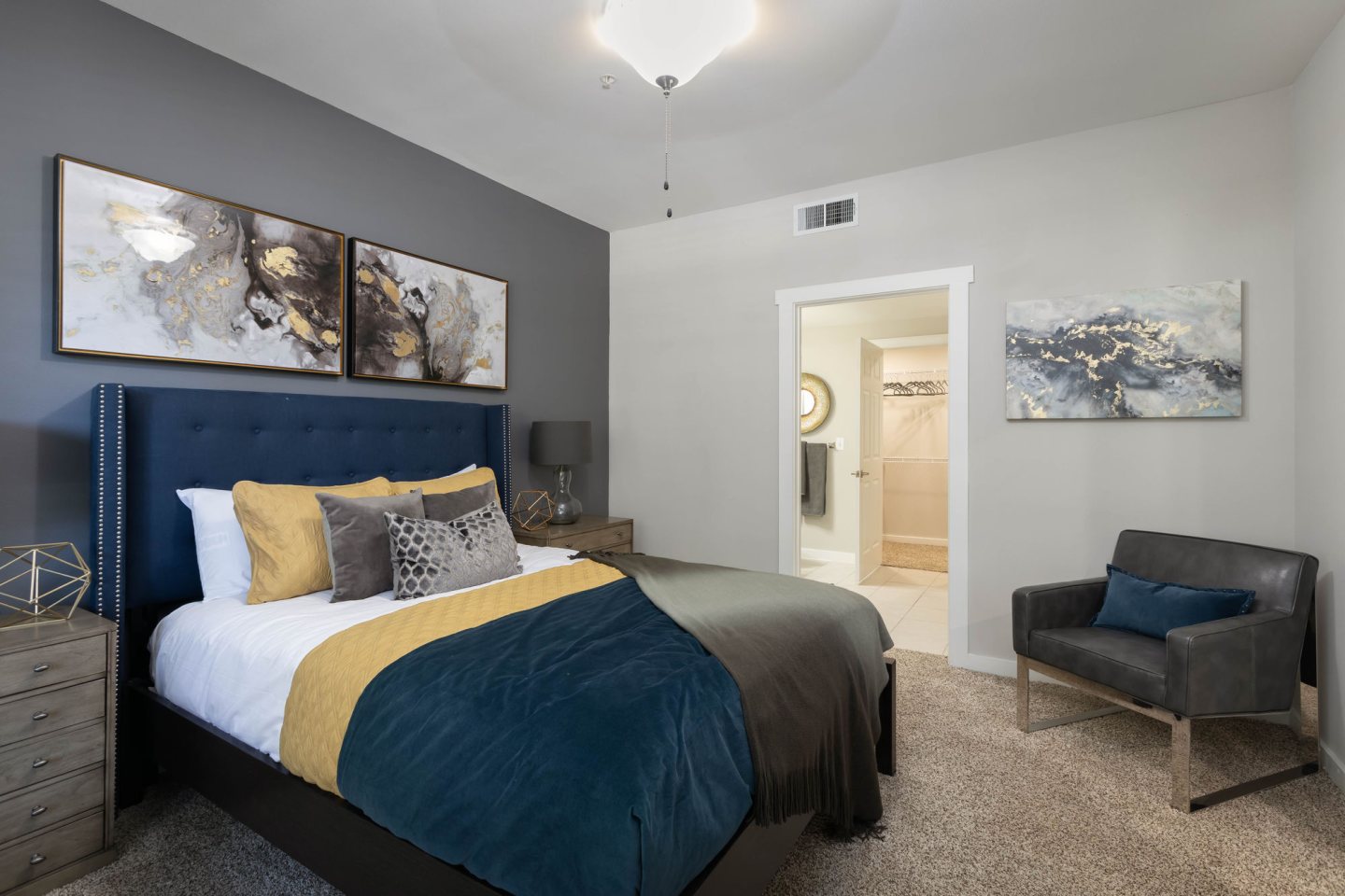 Lakefront Villas Image 7