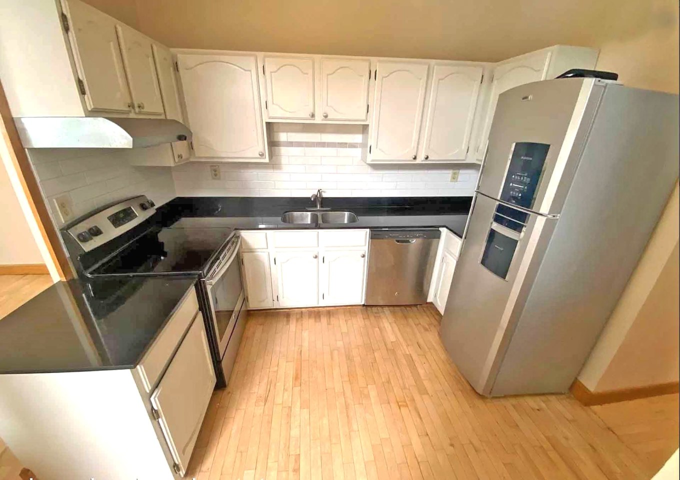 Emerson Manor Image 4