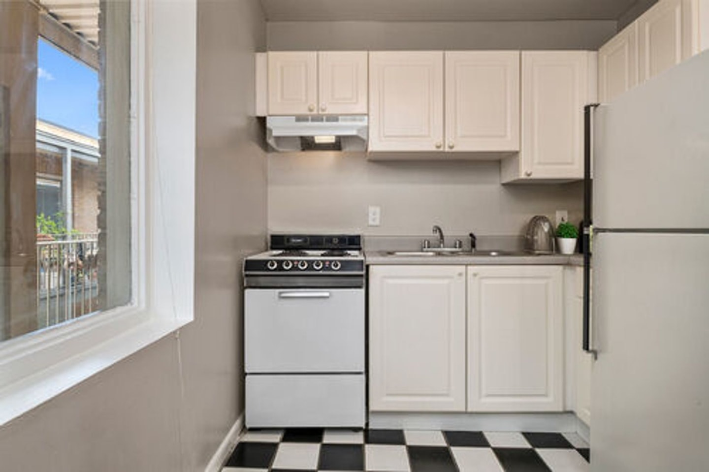 Andrews Court Image 7