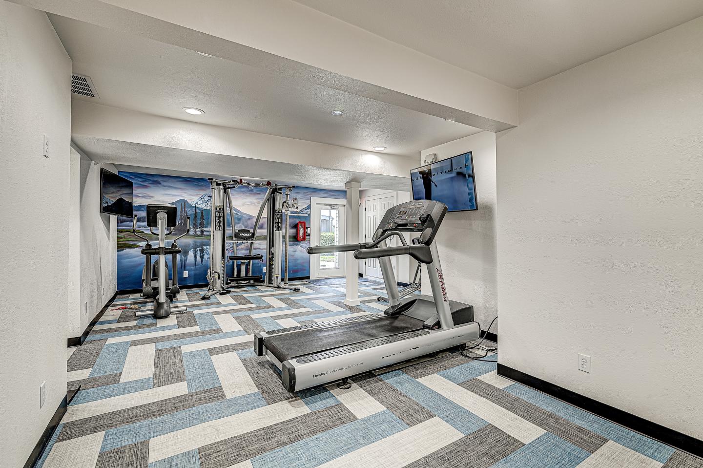 Avia Lofts at Founders Road Image 8