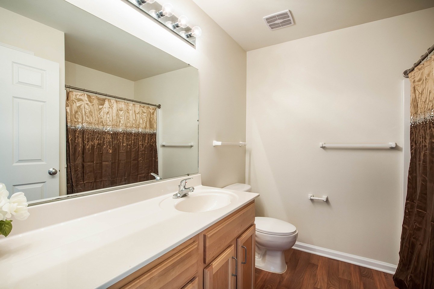 University Place Apartments Image 9