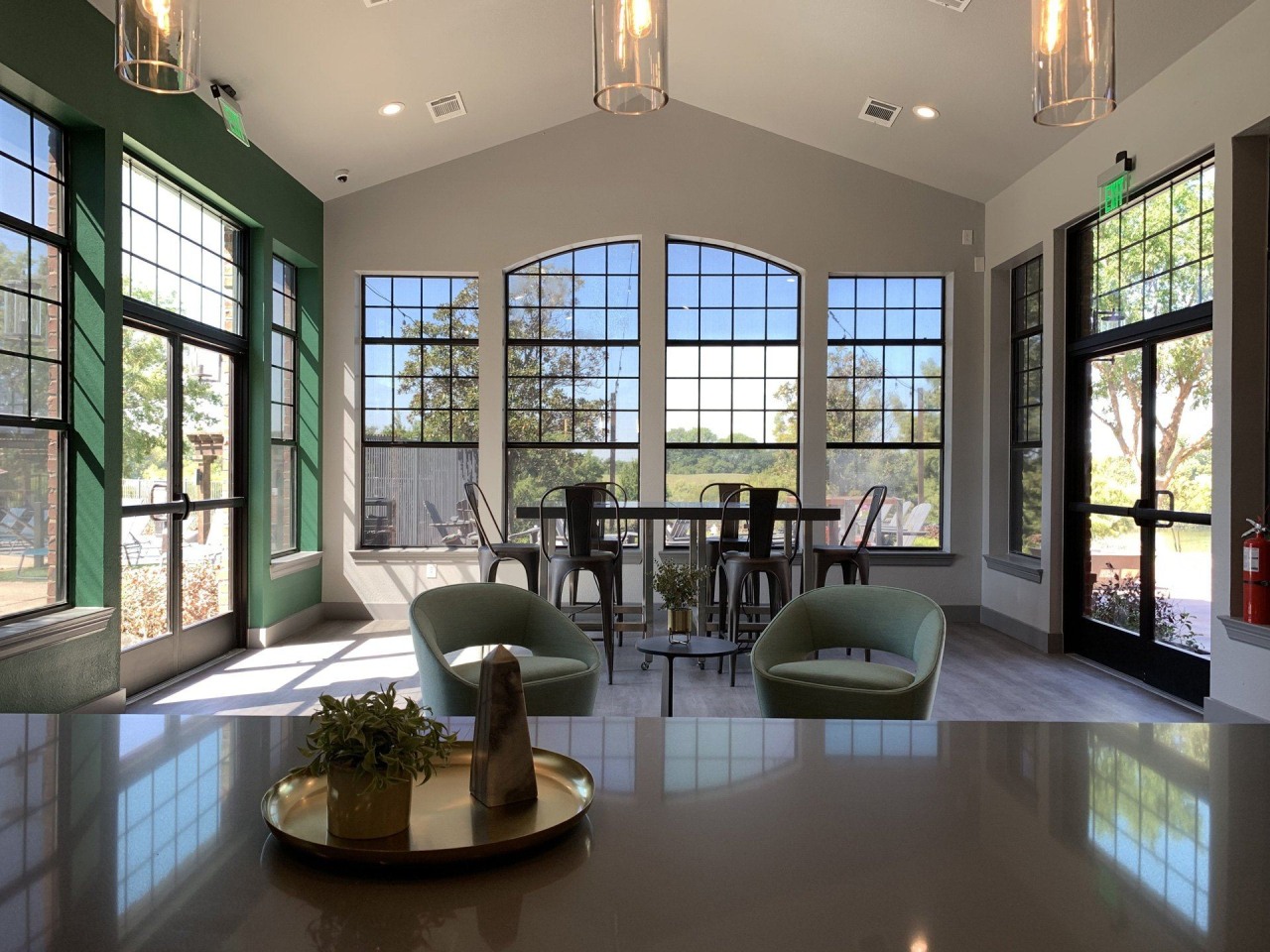2803 Riverside Image 2