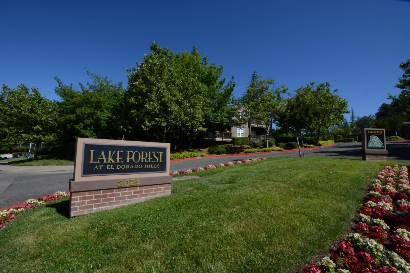 Lake Forest Image 41