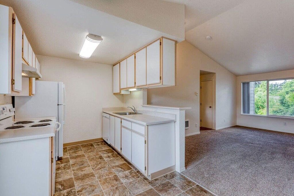 Willamette Falls Court Apartments Image 1
