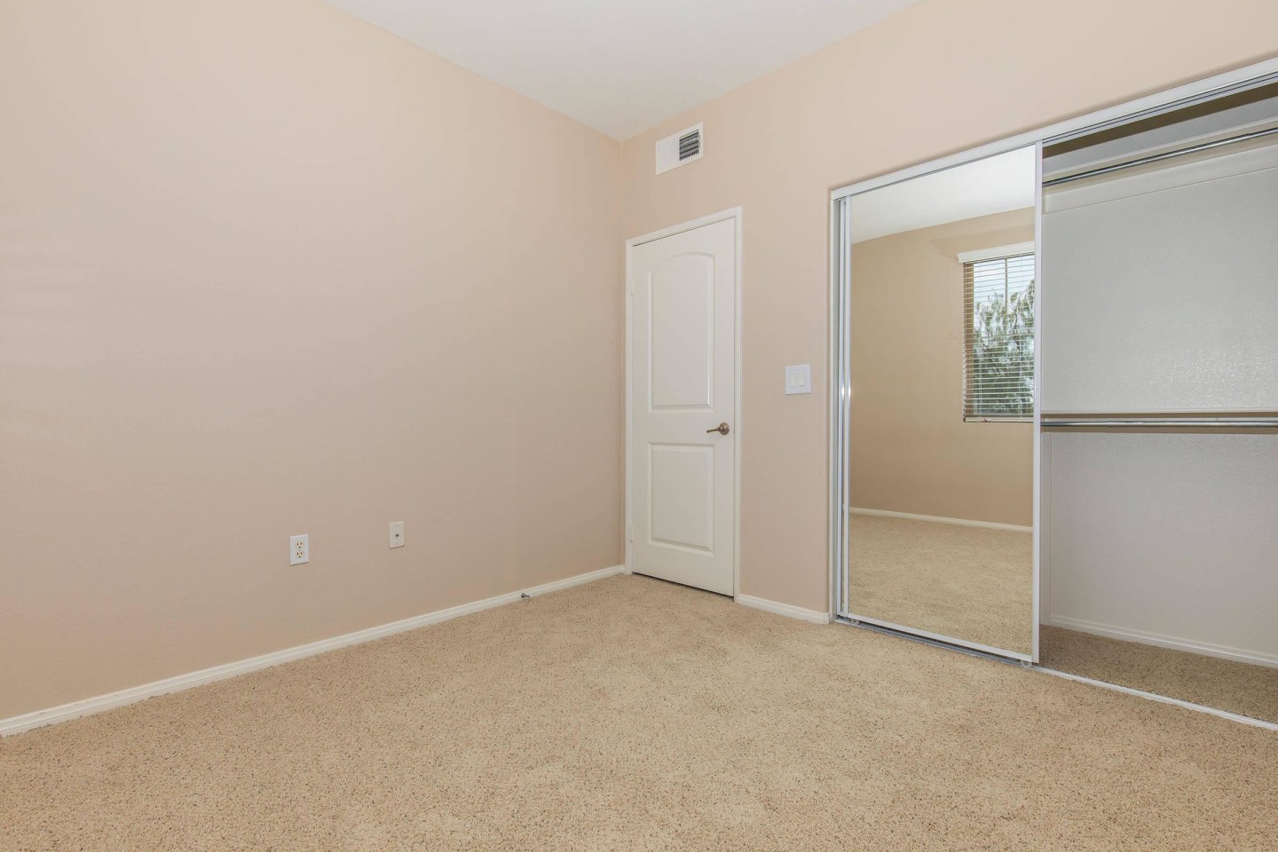 Meadow Square Apartment Homes - Affordable Housing Image 13