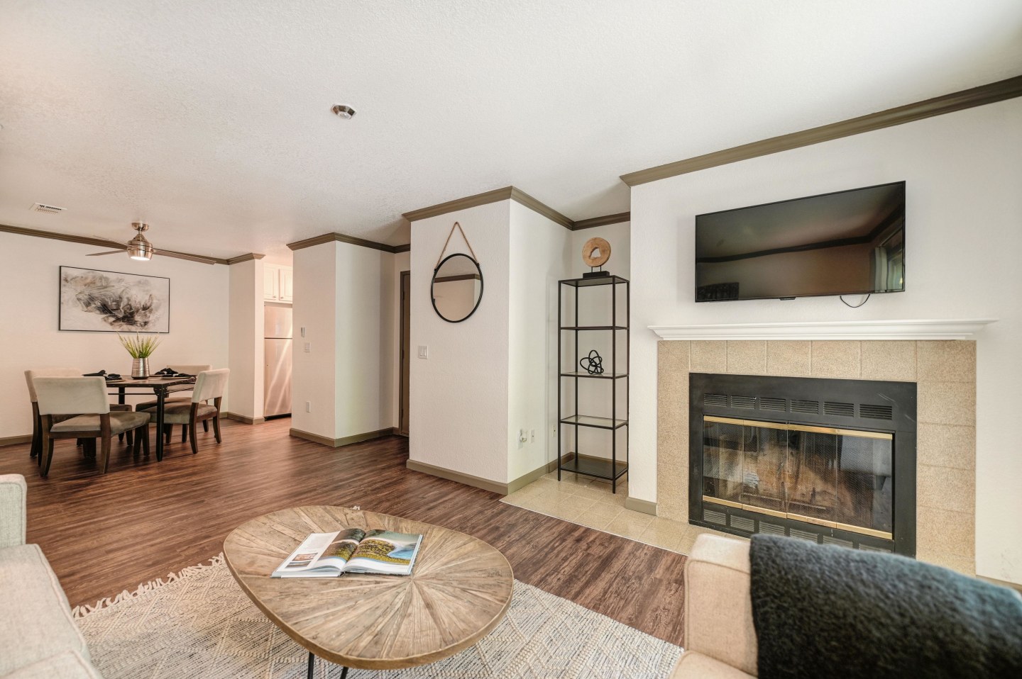 Harbor Oaks Apartment Homes Image 1