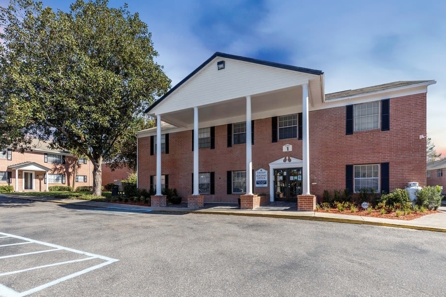 Townsend Apartments Image 7