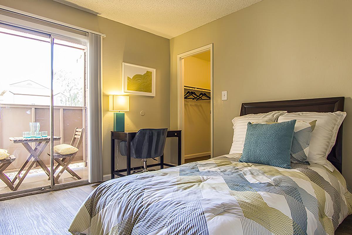 Coral Point Apartments Image 10