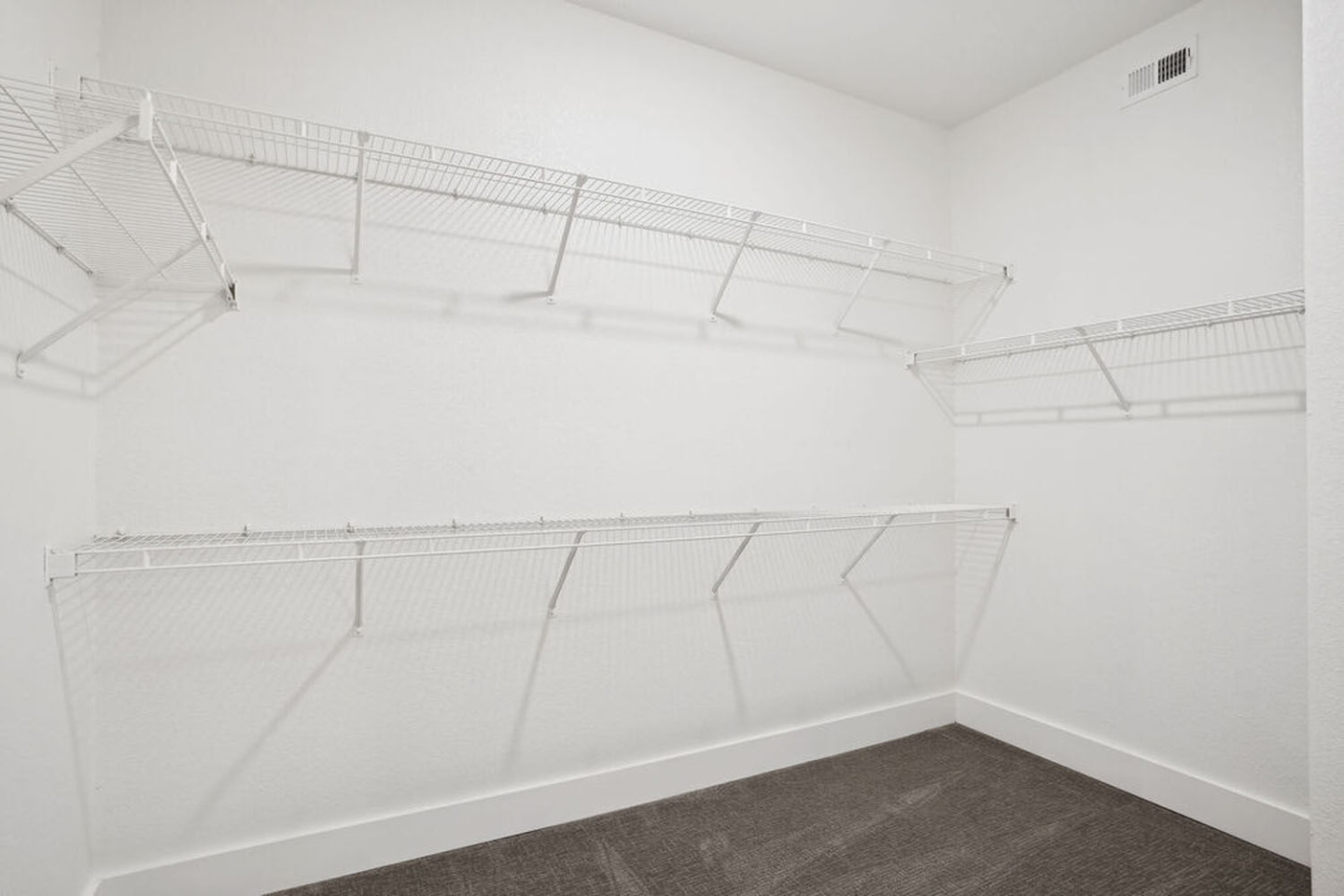 The Encore Apartments Image 22