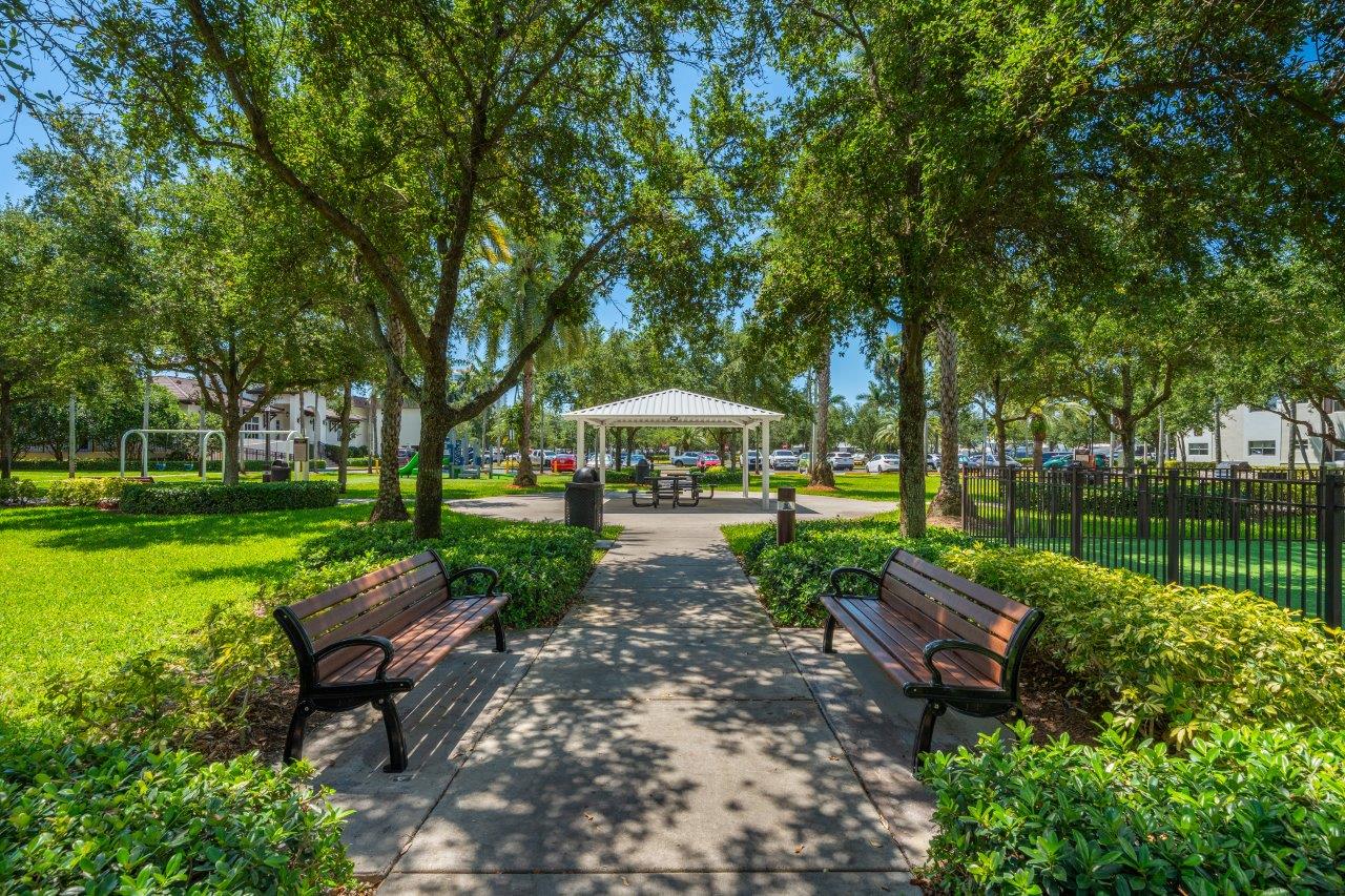 Legacy Riverwalk Image 12