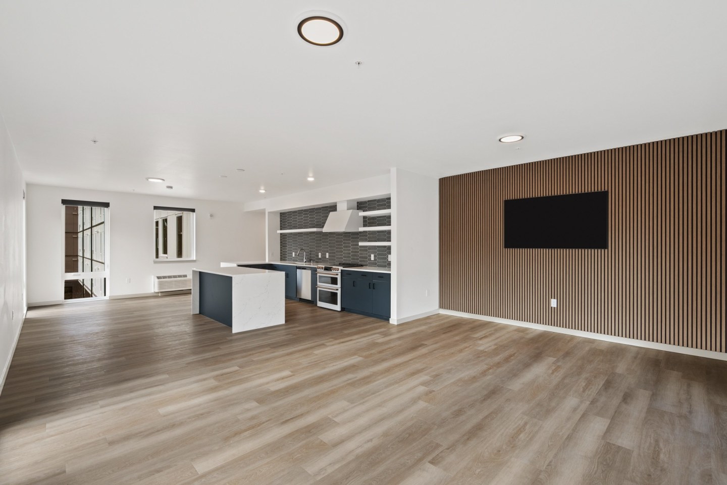 Casey Apartments Image 112