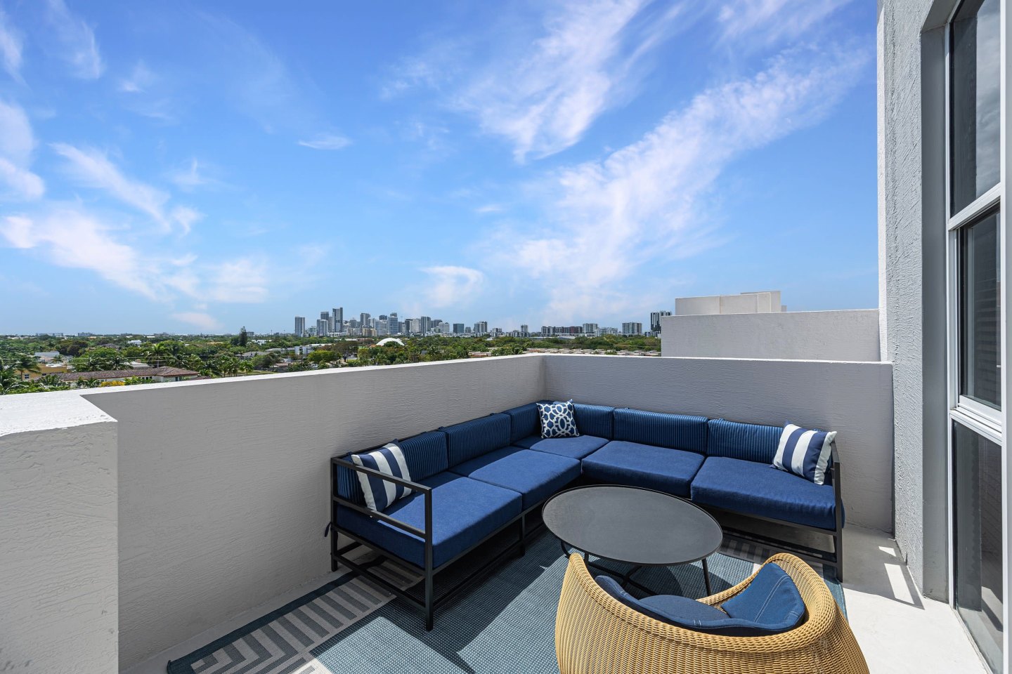 1640 Victoria Park Apartments Image 31