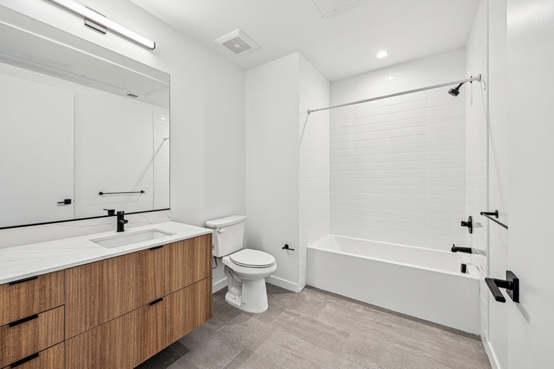 701 Hudson Image 13