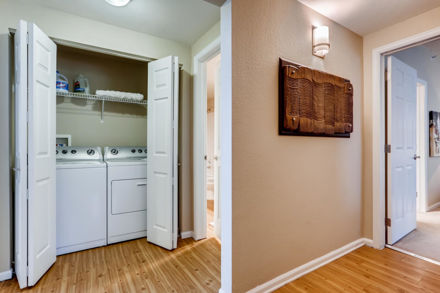 Parker Hilltop  Apartments Image 11