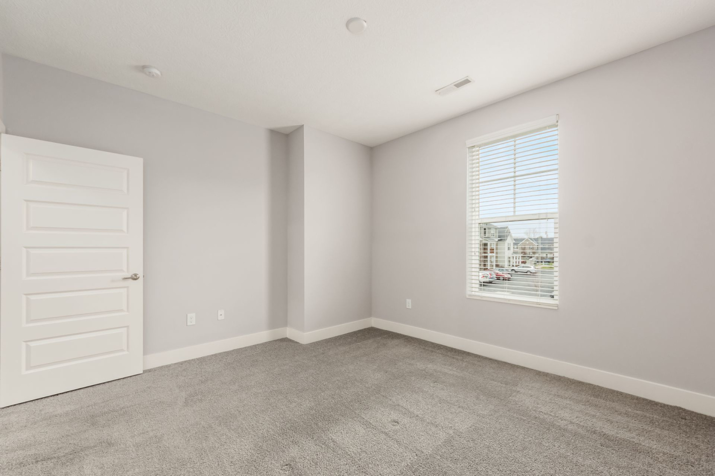 Avery Pointe Image 13