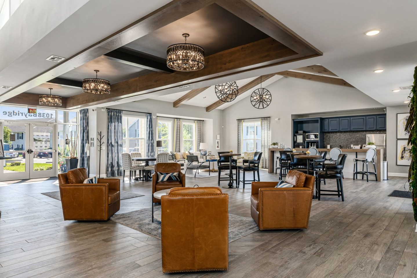 Lake Club at Polaris Image 11