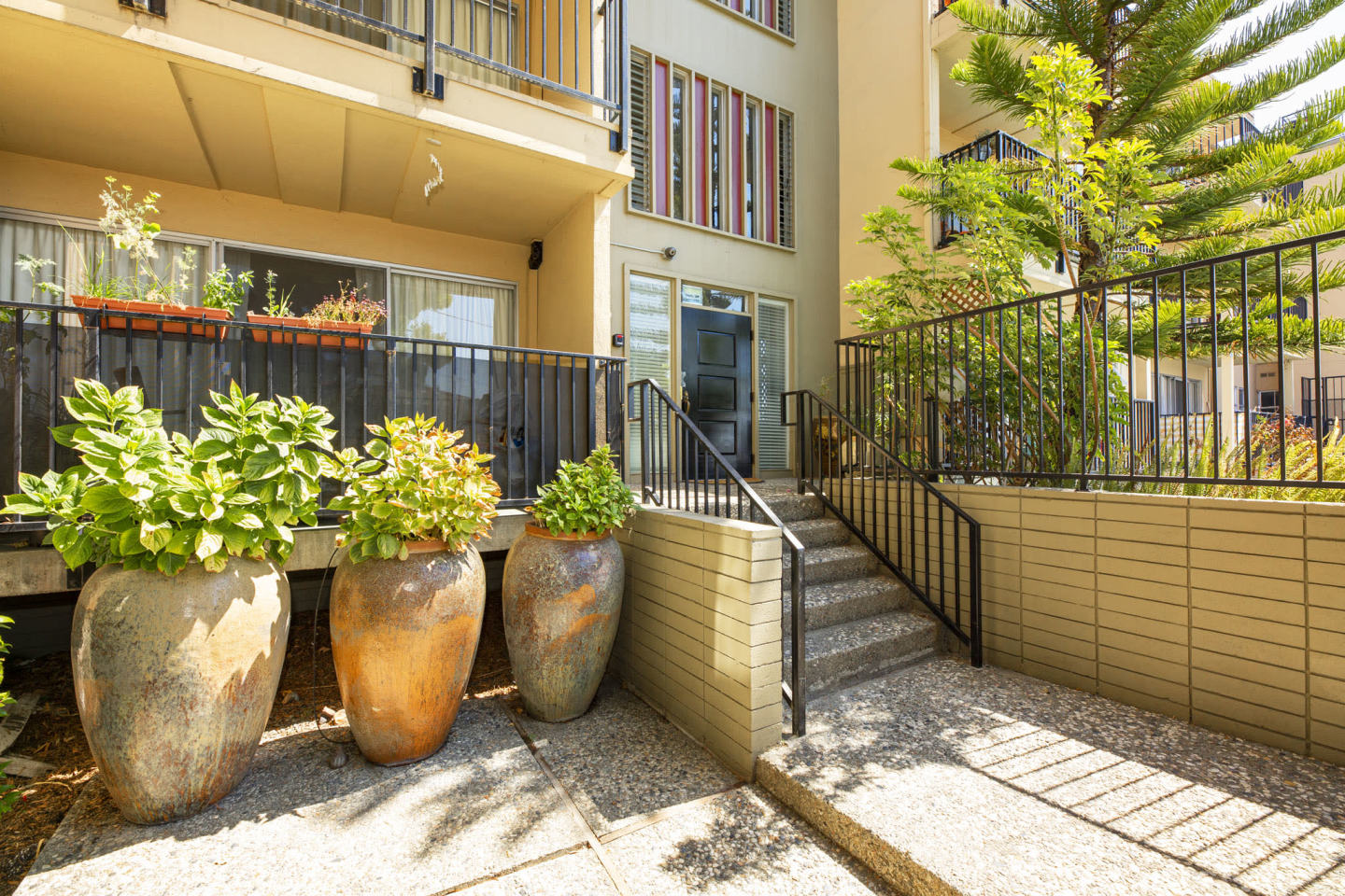 888 Vermont Street Image 17