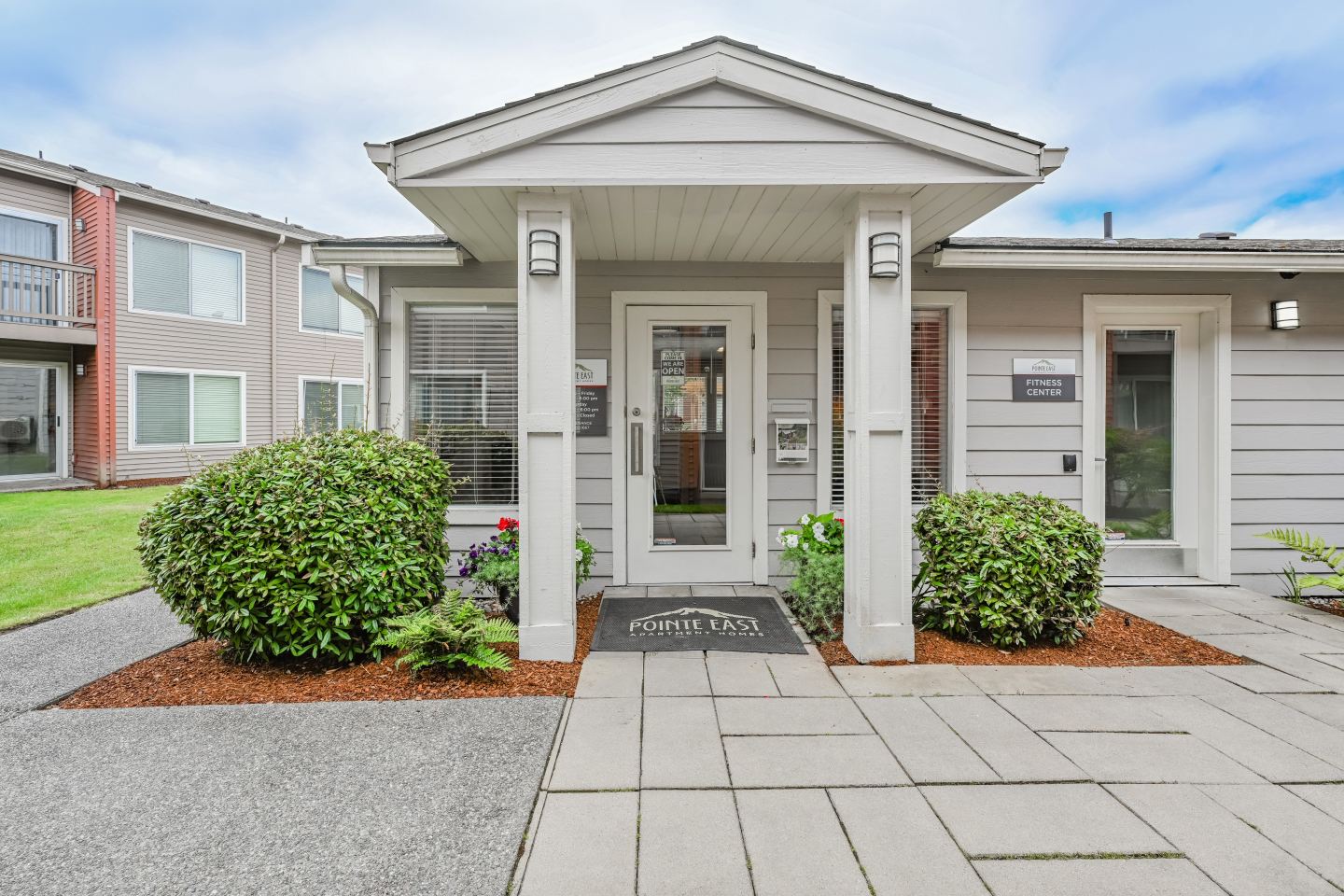 Pointe East Image 21