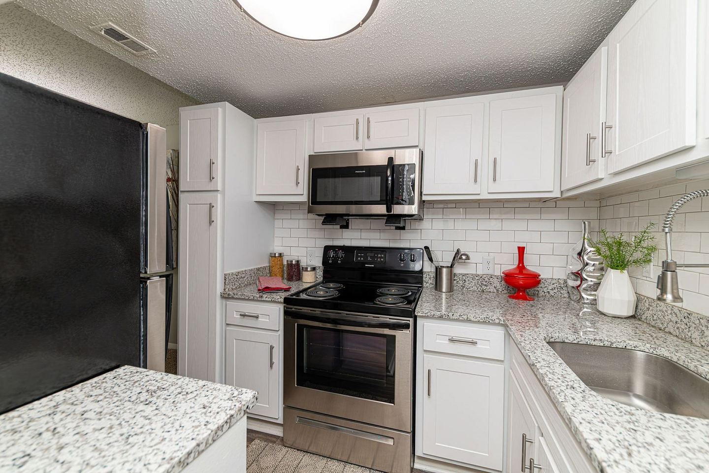 Hudson on the Greenway Apartments Image 1