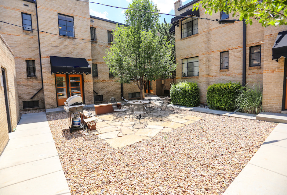 Elegante Apartments Image 7
