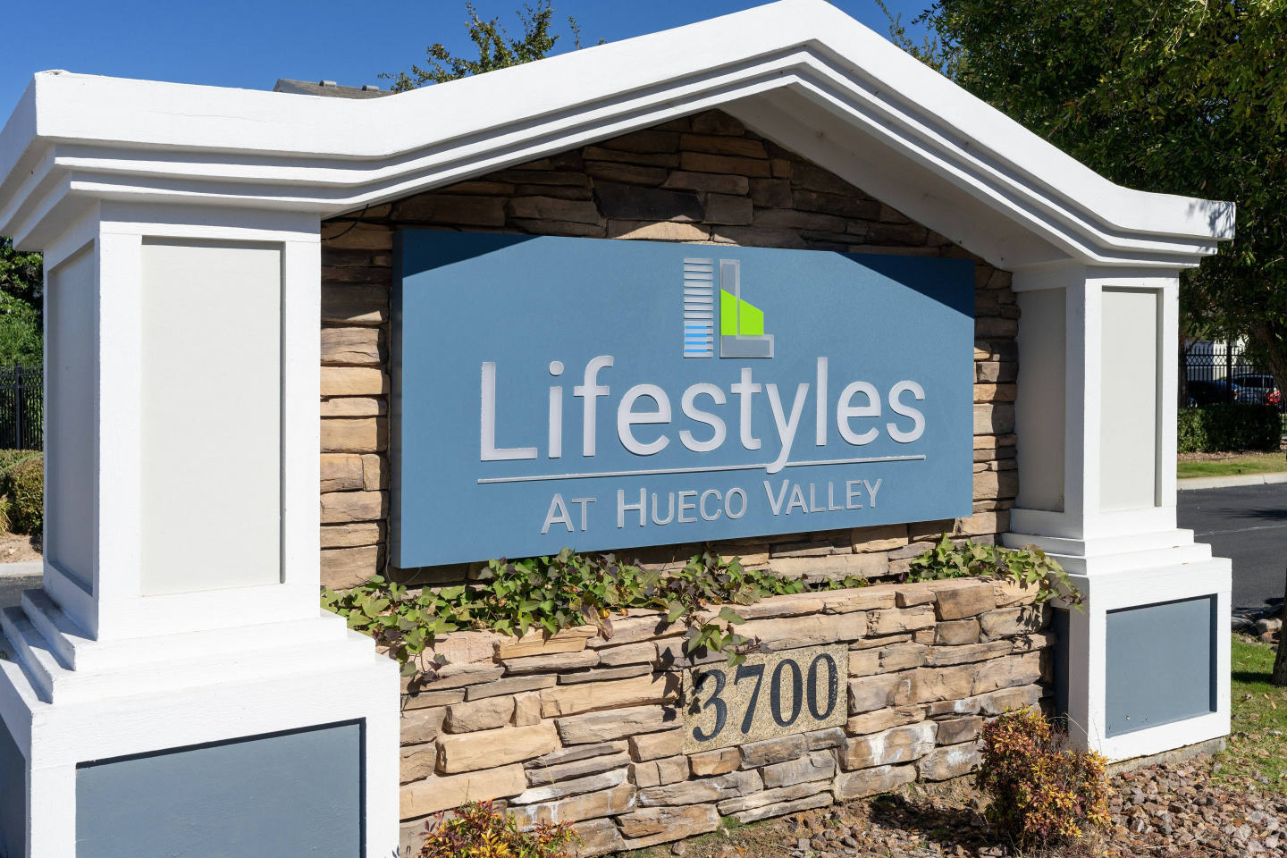 Lifestyles at Hueco Valley Image 6