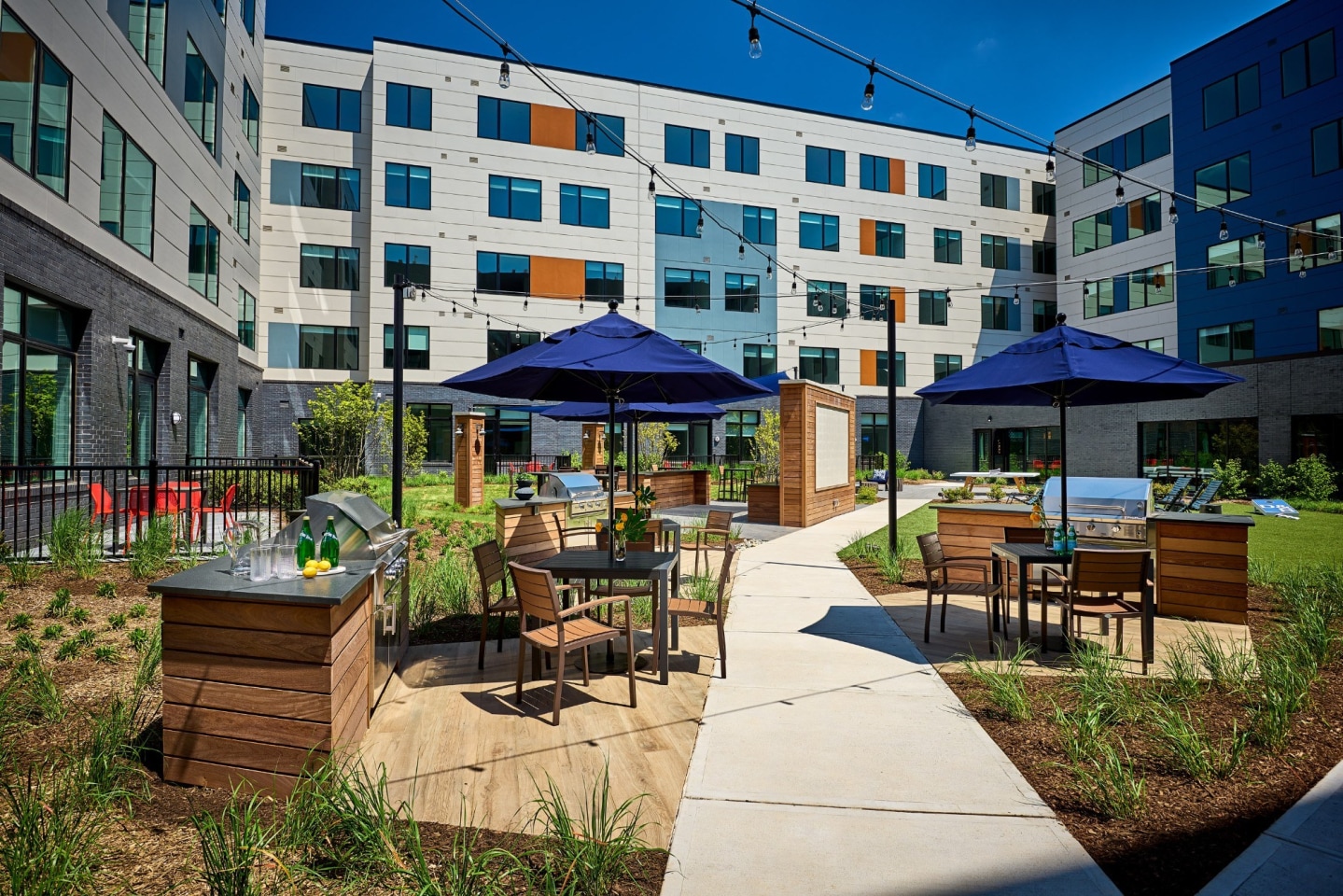 Dey & Bergen Image 20
