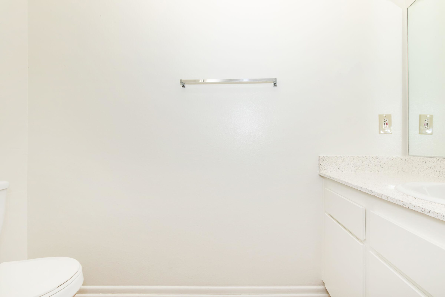 Huntington Lakes Apartments Image 11