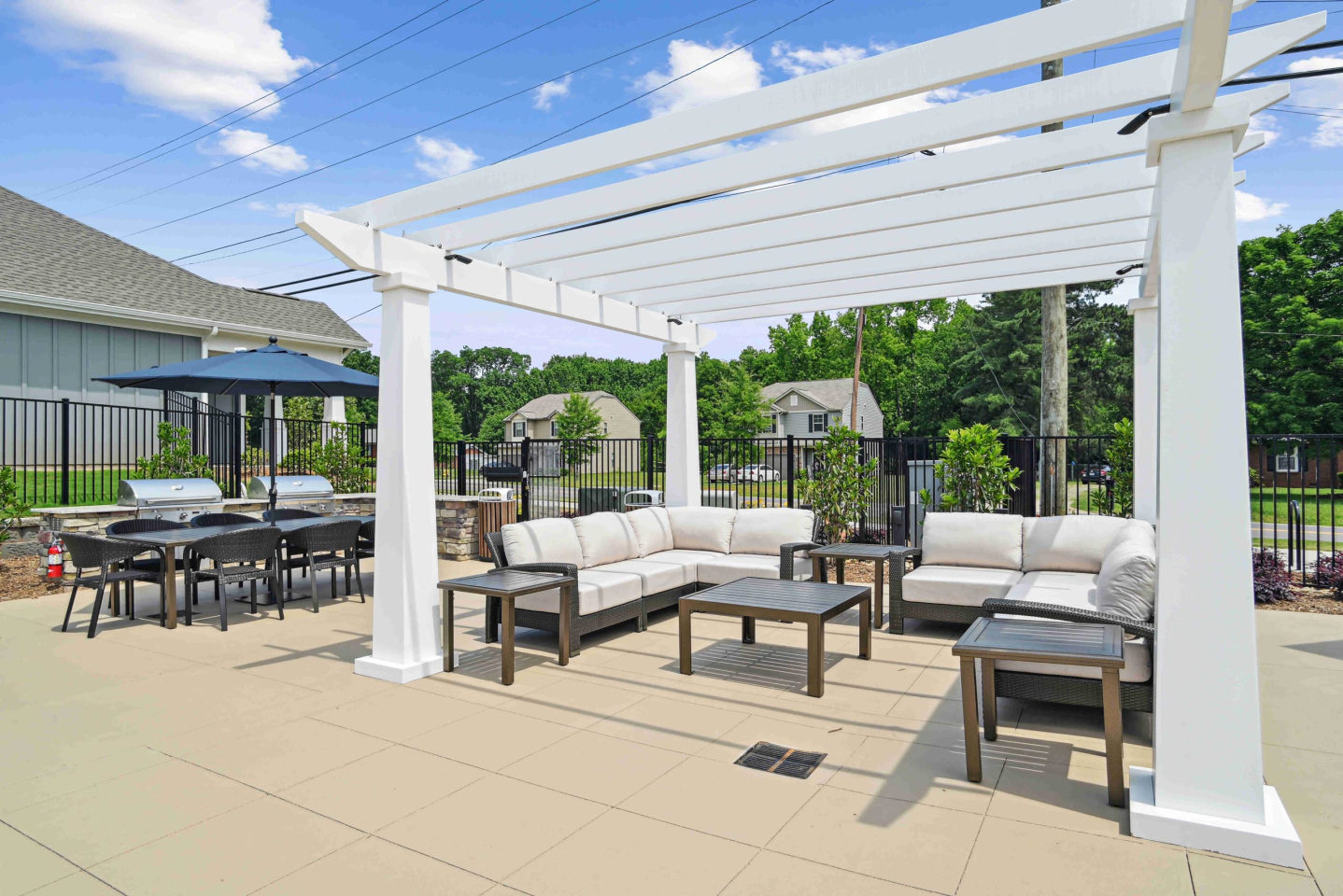 Zora University Townhomes Image 14
