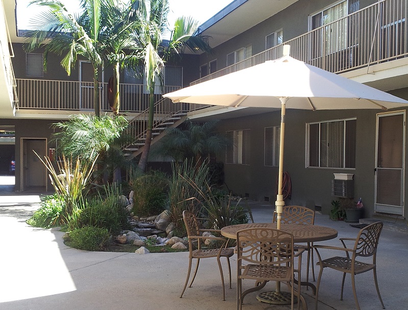 Sierra Madre Apartments Image 10