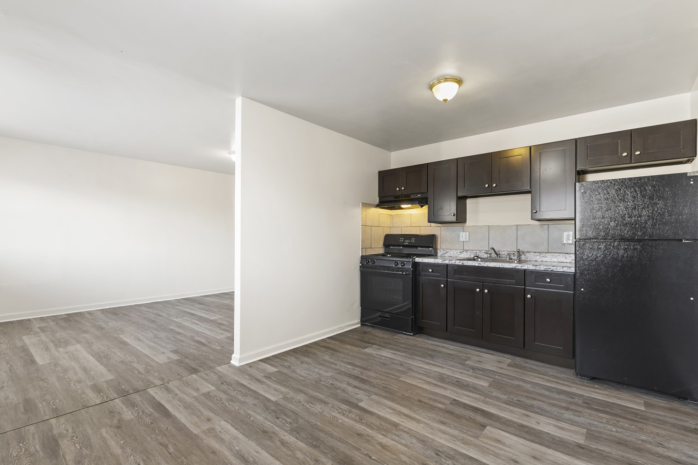 Spencer Place Apartments Image 14