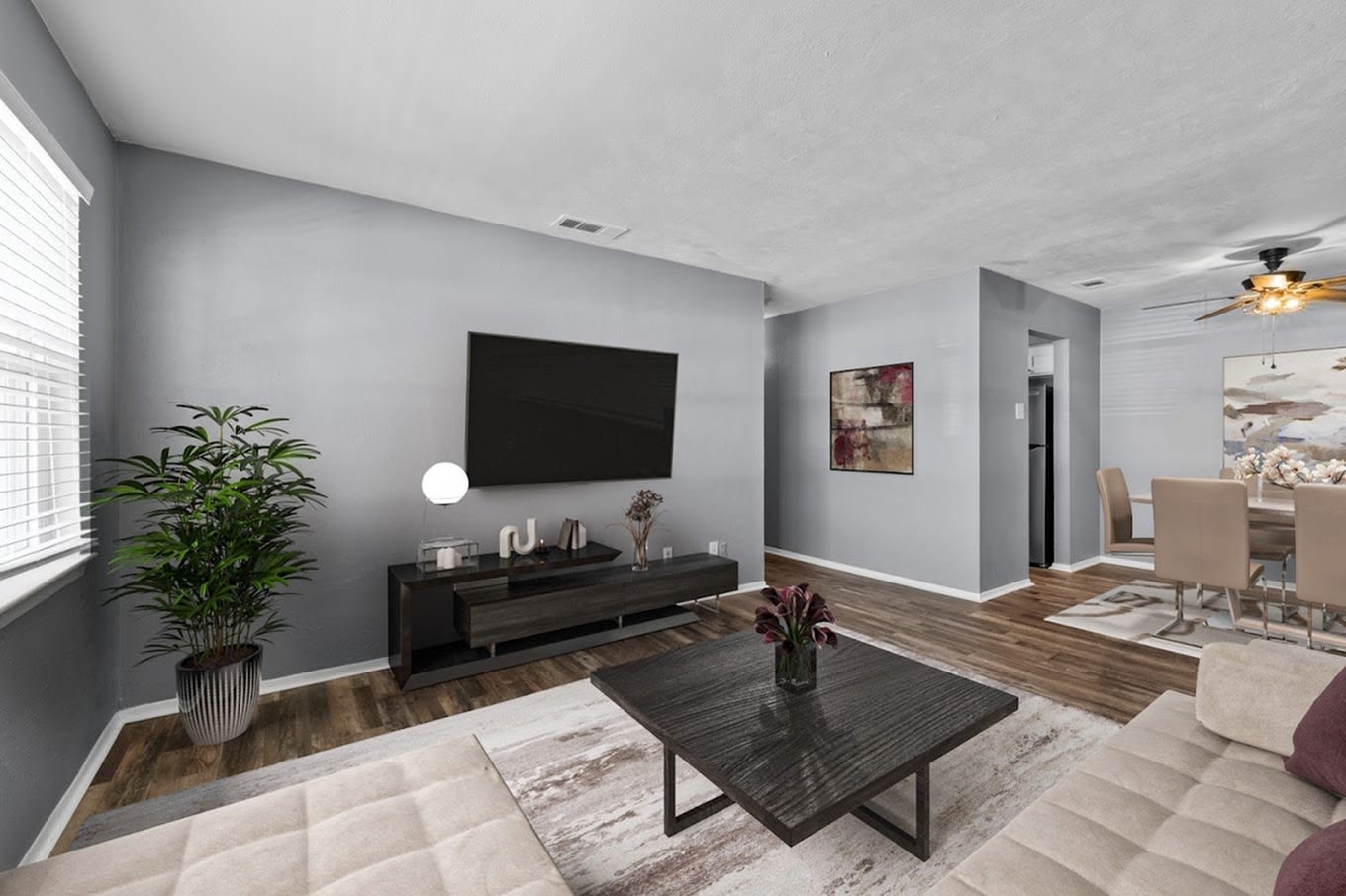 The Weston Apartments - Student Housing Image 4