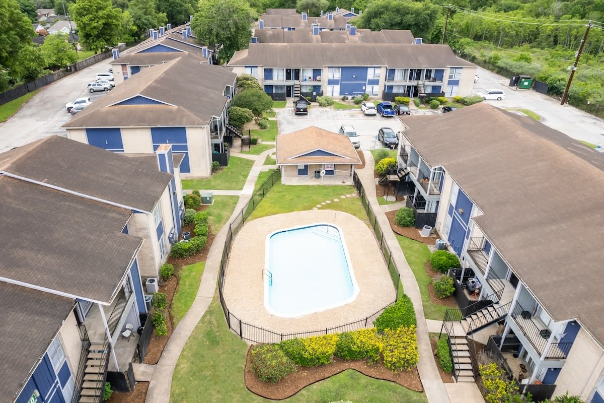 Pine Creek Apartments Image 9
