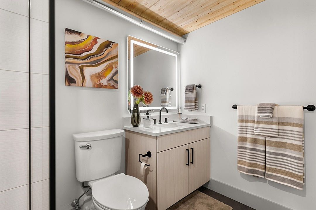 Riverwalk Lofts Image 21