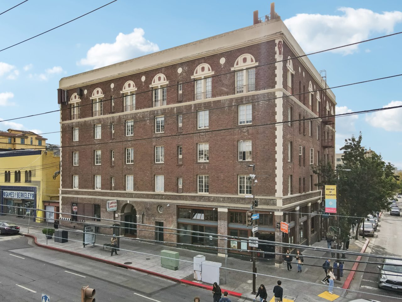 2500 Durant Avenue Image 6