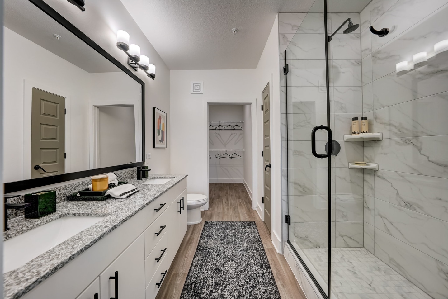 The Parian Luxury Apartments Image 27