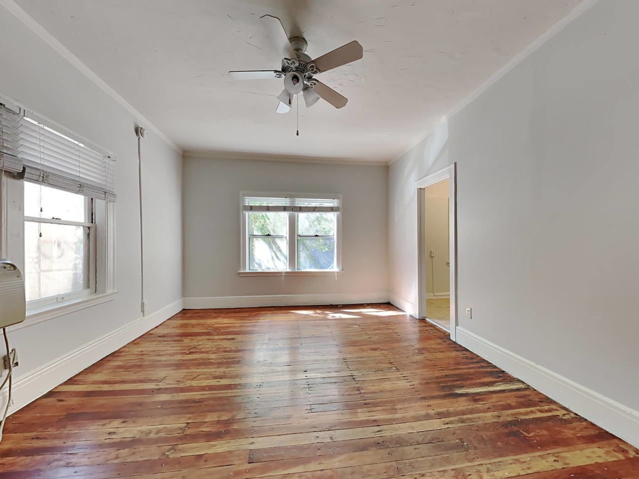6434 Yucca Street Image 5