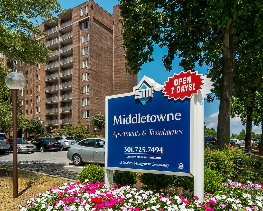 Middletowne & The Dona Image 9