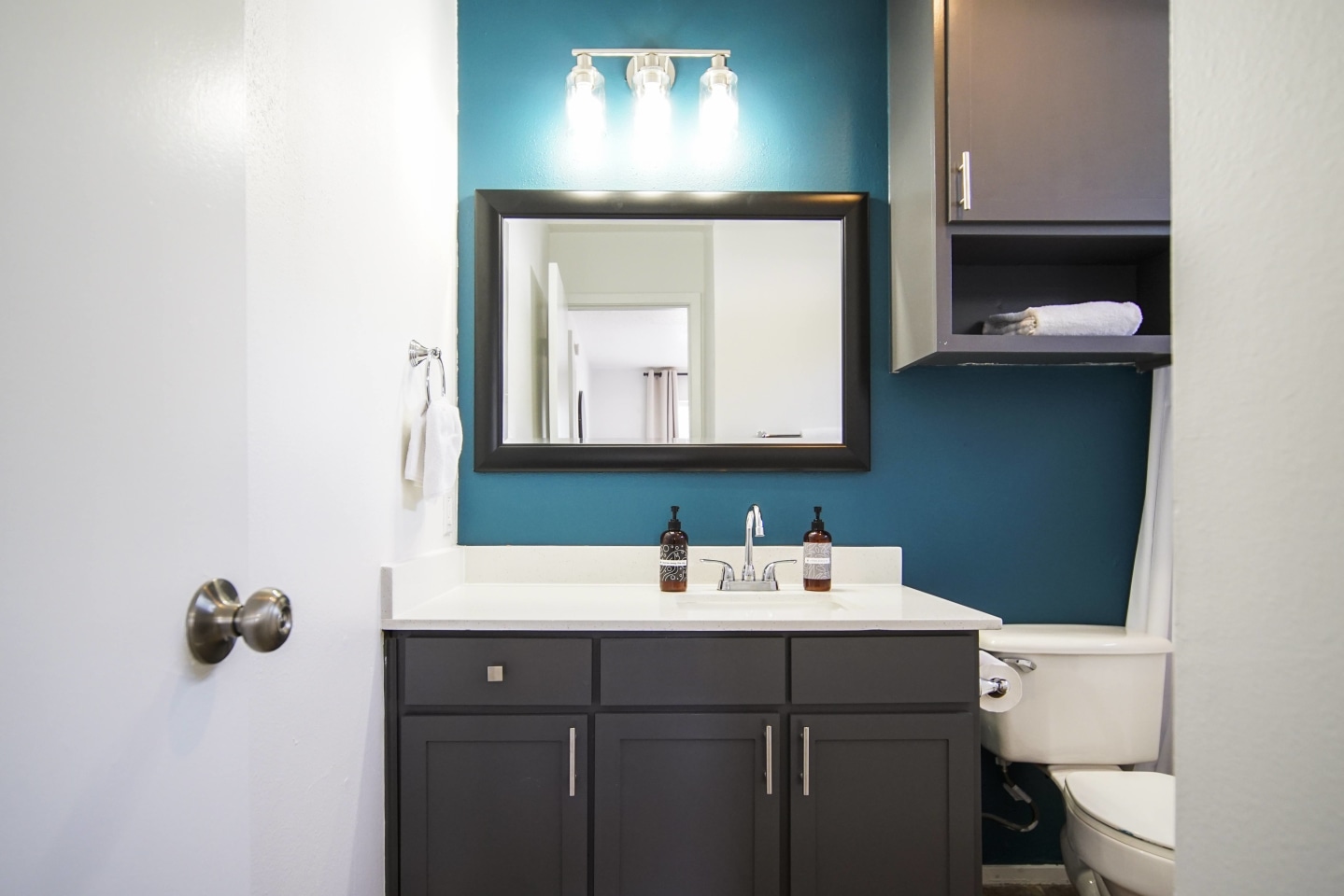 Town Lake Villas Image 10