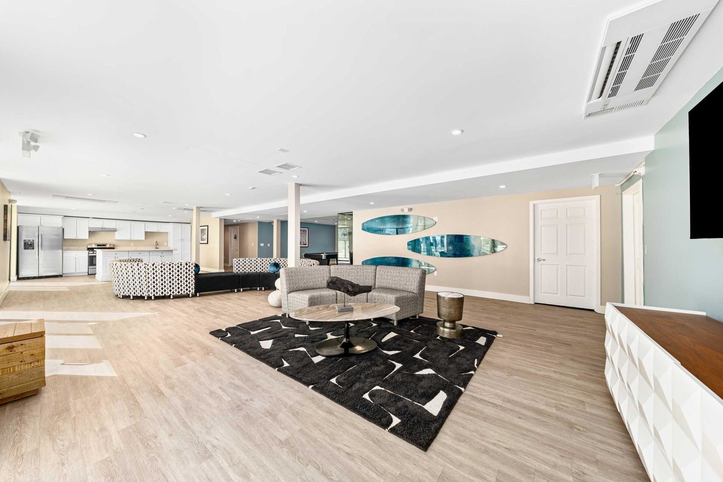 Summerview Beach Resort Luxury Apartments Image 20