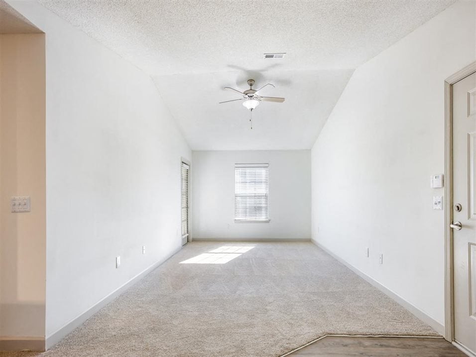 The Landing Apartment Homes Image 9