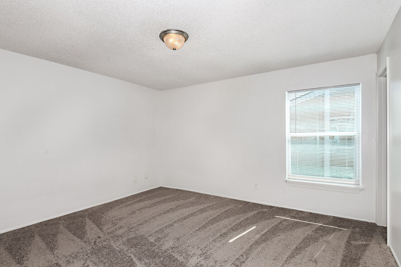Woodlake Villas Image 41